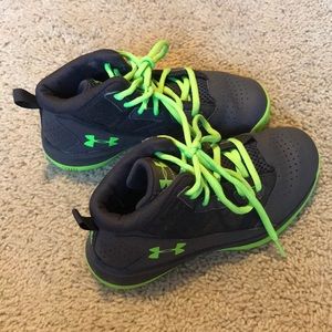 Boys Nike basketball shoes